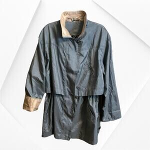 IZZI Activewear Wind Rain Jacket Women’s Size L Green Tan Drawstring Waist Zip